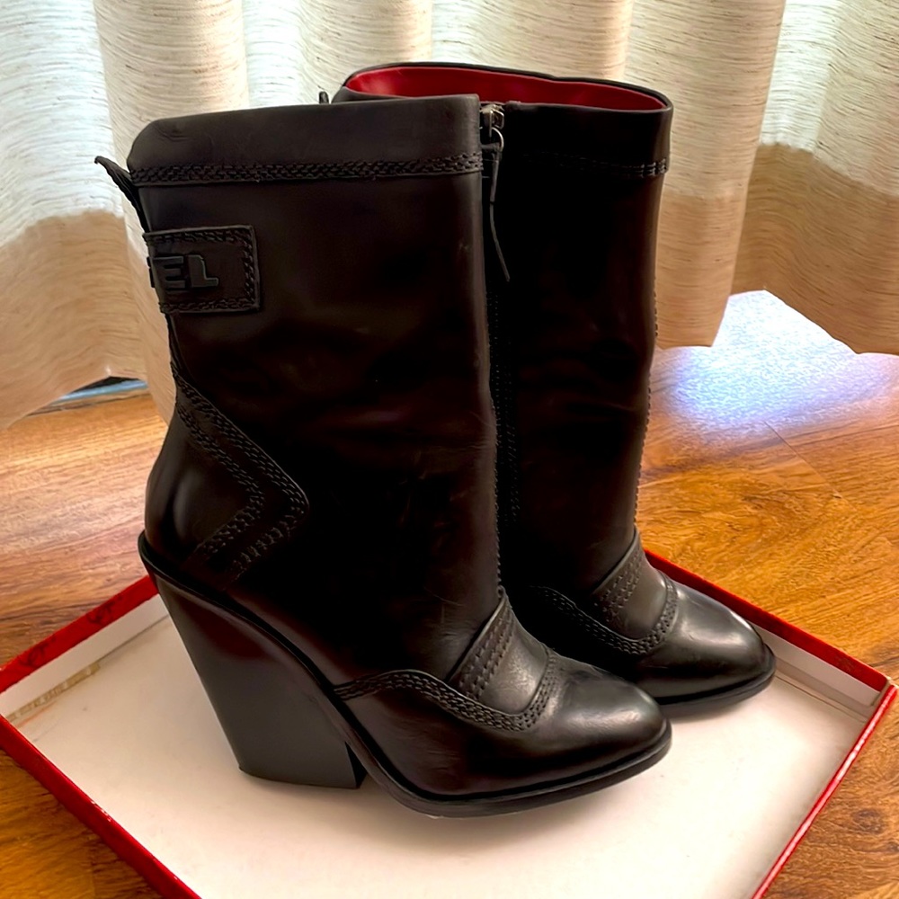 Diesel boots size 7